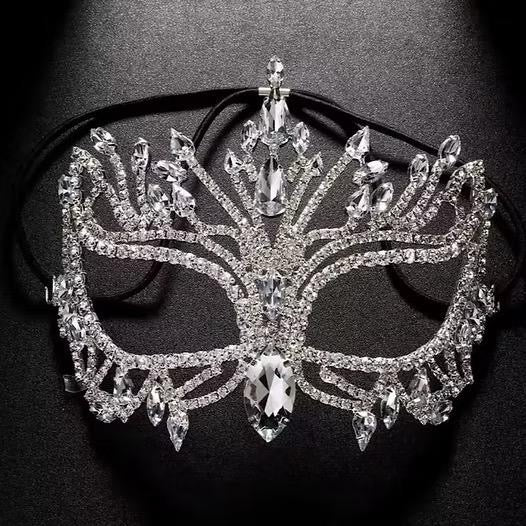 Londonderry Mask